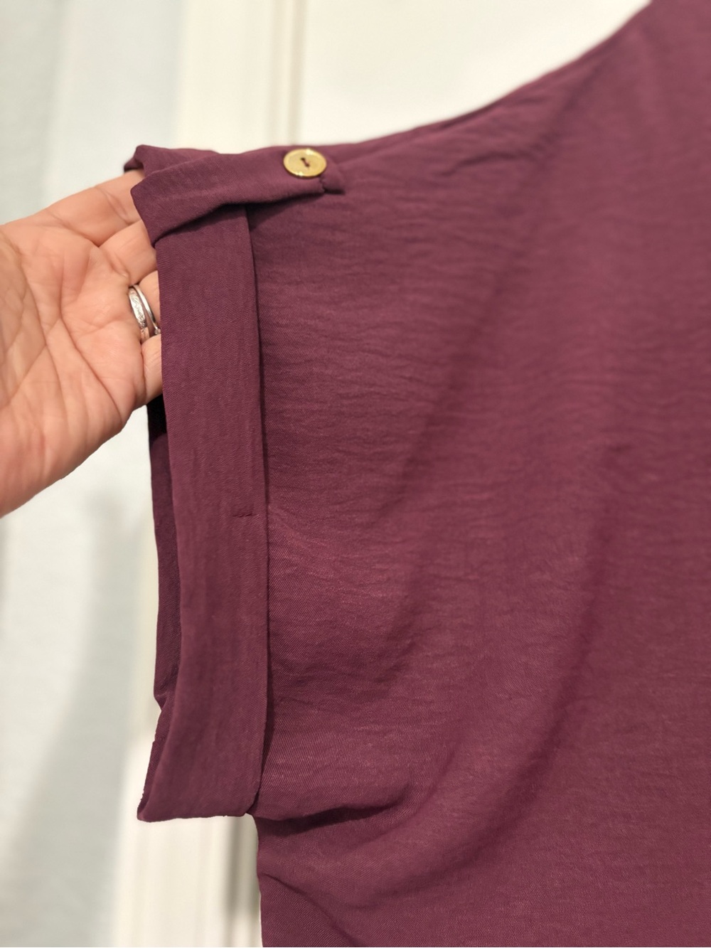 Espresso NWT Deep Burgundy Button-Front Short Sleeve Blouse - Picture 6 of 7